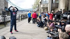 Mo - Center of Attention in London