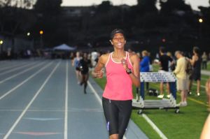 Toya finishes her 800 in Style (courtesy Betancourt Photography