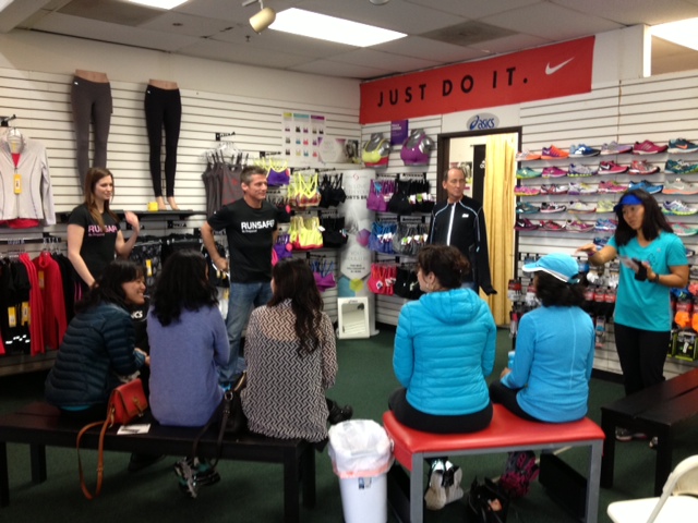 Todd Williams RunSafer clinic at Movin' Shoes in Pacific Beach