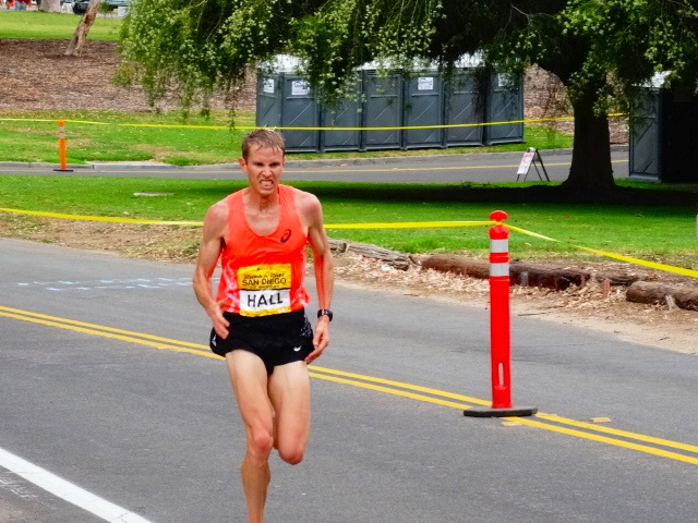 Ryan Hall shows grit in 13th place (1:02:51)