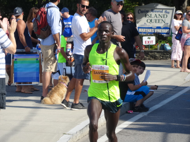 Sambu cruises past the Island Queen lot, a 4:30 6th mile, no reason to continue driving (27:12...28:09 at 10K