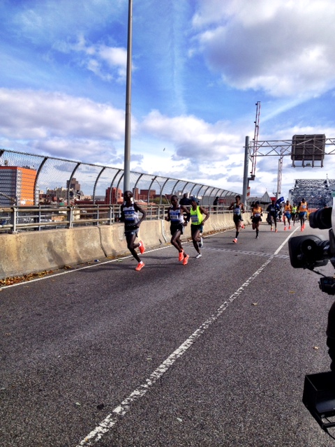 Kipsang breaks off Madison Avenue Bridge at 21 miles. Mutai, Desisa and Gebremariam answer