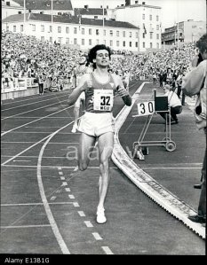  SEBASTIAN COE BREAKS THE WORLD 1000 METRES WORLD RECORD IN OSLO 