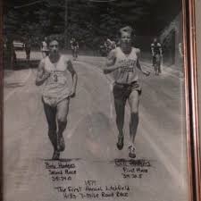 Bob Hodge (left) battles Bill Rodgers at inaugural Litchfield
